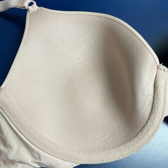 Victoria's Secret T-Shirt Bra - Picture 3 of 11